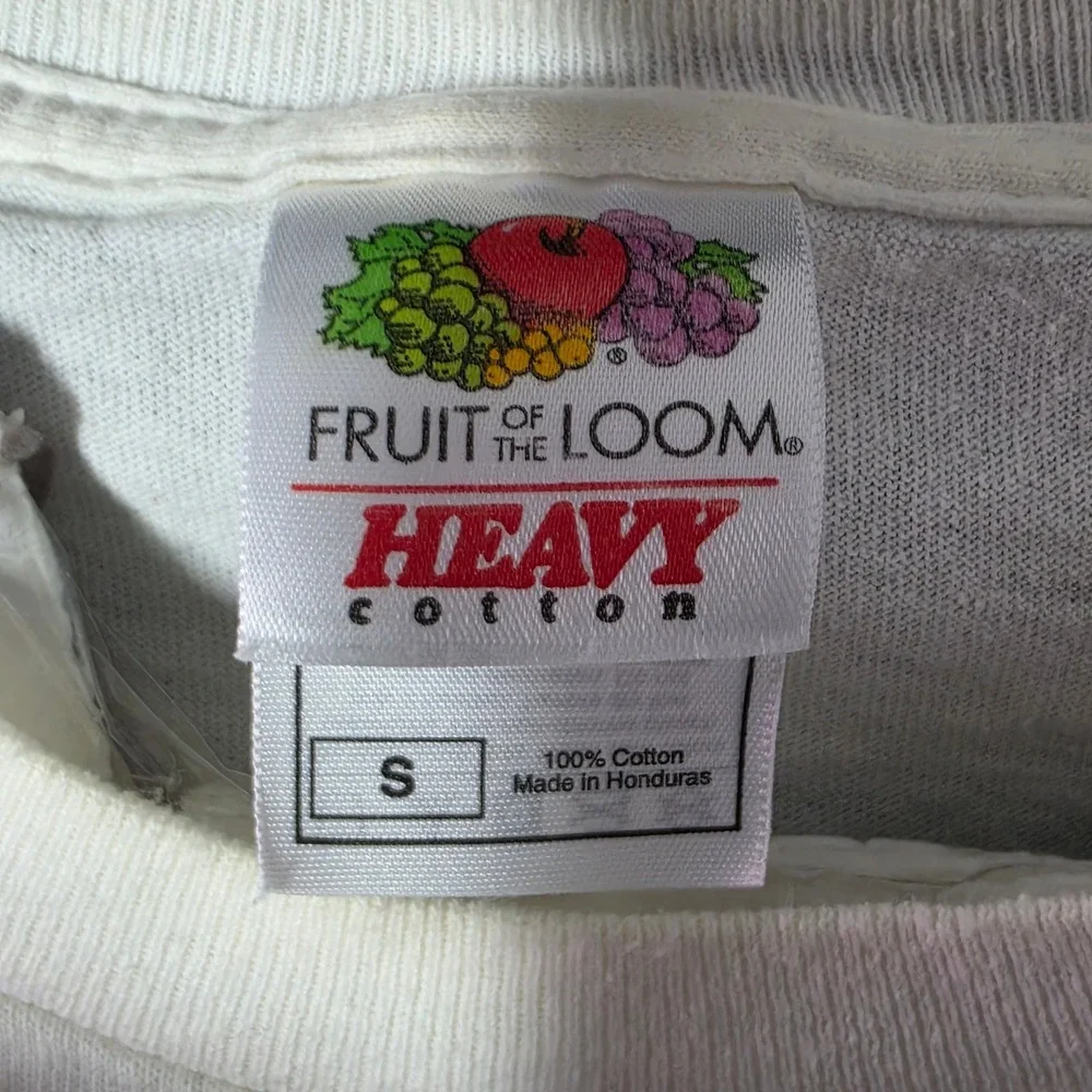 Fruit of the Loom Thieves and Assassins Graphic T-Shirt White Red Mens Small